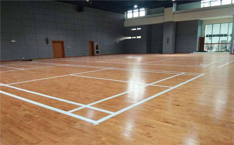24厚木地板籃球館怎么保養？