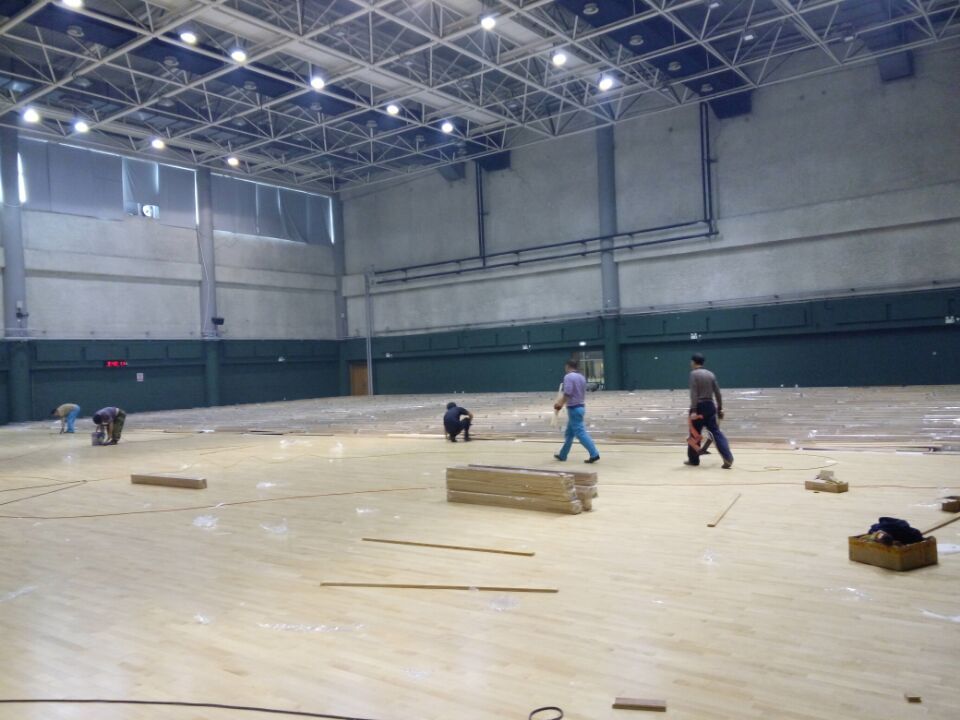 內(nèi)蒙古體育館籃球場運(yùn)動木地板